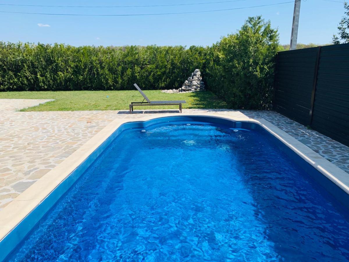Luxury 3 Bedroom Pool Villa Gulia Esterno foto